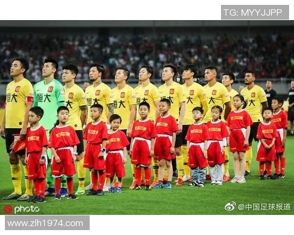 2017年恒大与东方足球队精彩对决回顾及赛季分析